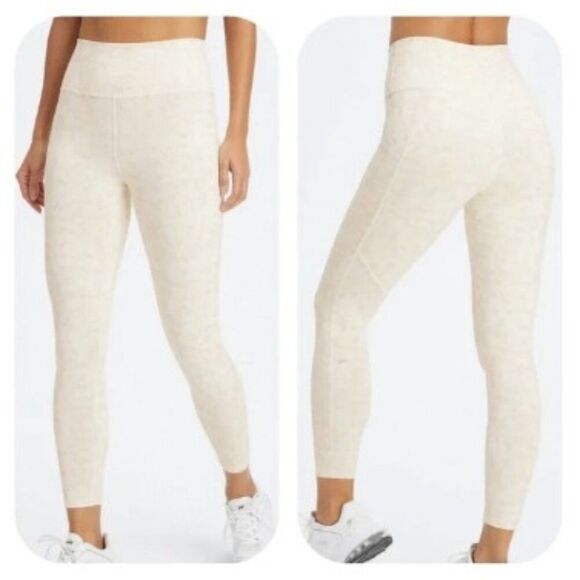 Fabletics Define PowerHold® High-Waisted 7/8 Legging Soft White Mini Nueue Camo - Picture 1 of 12
